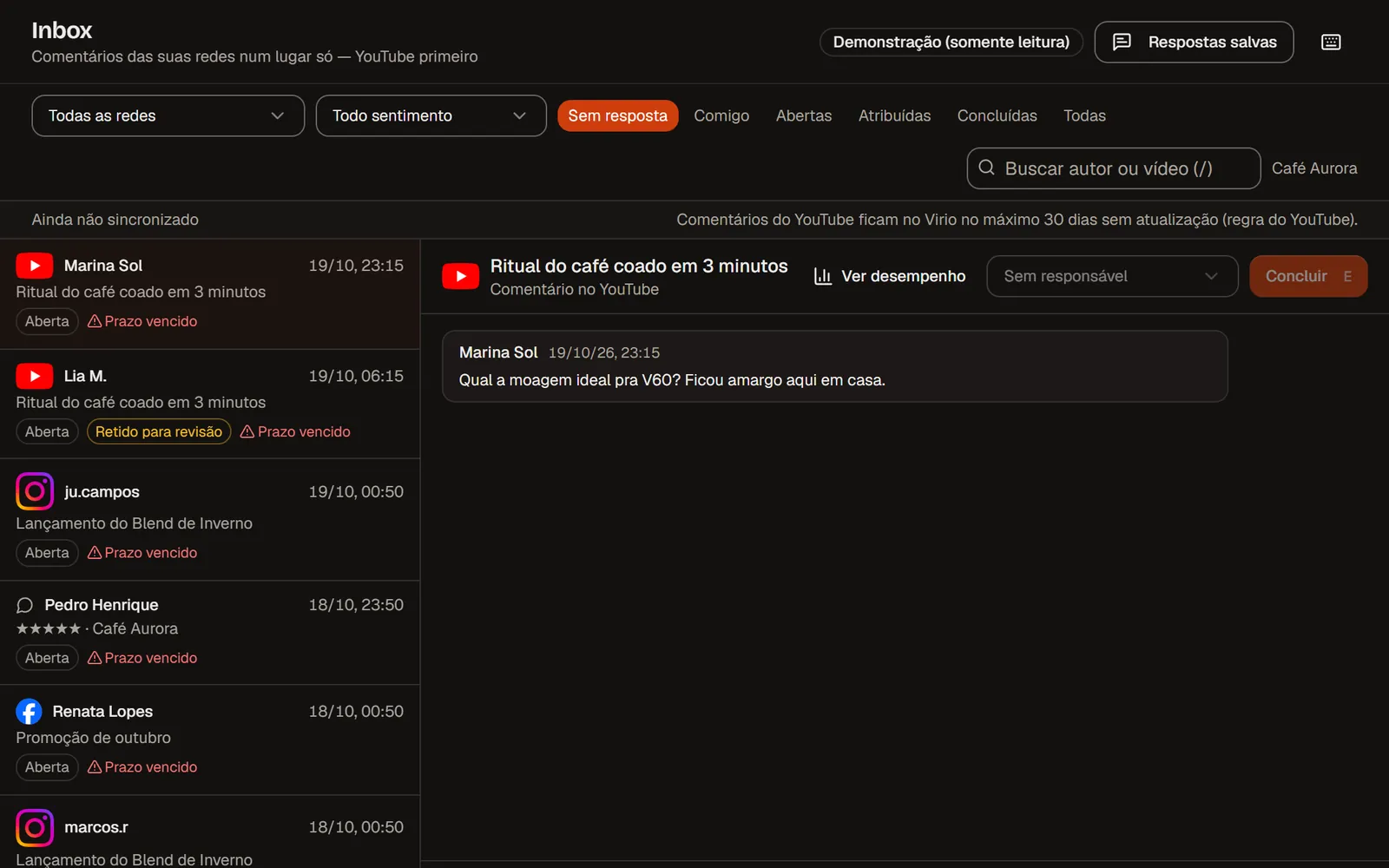 Inbox com comentários e mensagens das redes, status de atendimento e resposta (dados de demonstração)